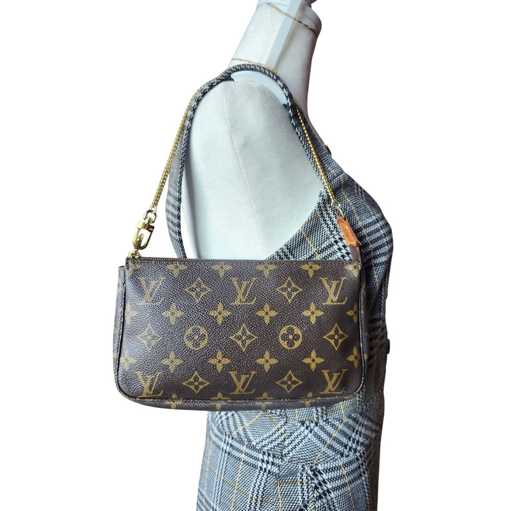 Louis Vuitton Monogram Pochette Accessoires Vintage AR0938 Shoulder Bag LV - Picture 13 of 14